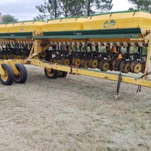 Fertilizadora SR de 22 lineas a 42 cm.