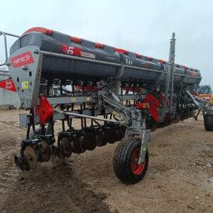 Fertilizadora Incorporadora Fertec Serie 6 Fi 4500 de 25 a 35 cm Año 2022 con Dosis Variable Agrotax